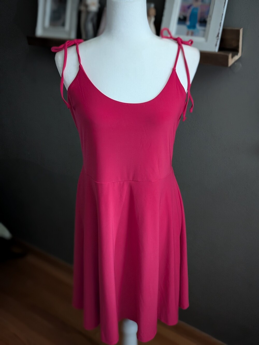 Express Fuchsia Hot Pink Cami Dress Large Tie Shoulder Strap Fit and Flare